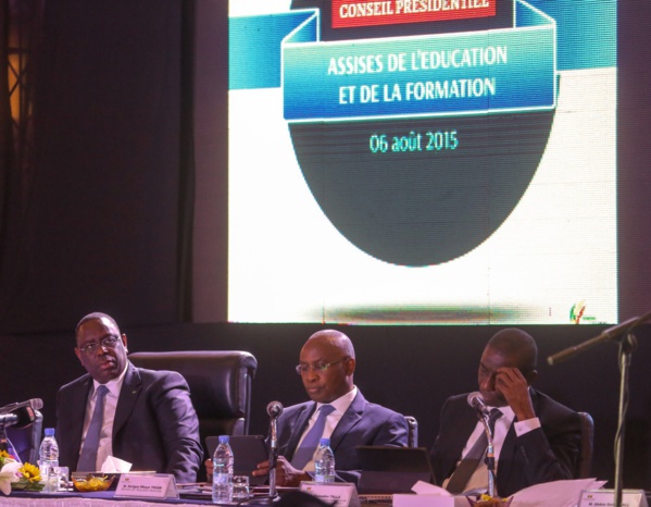 Macky Sall va octroyer 75 véhicules aux inspections d’enseignement en octobre