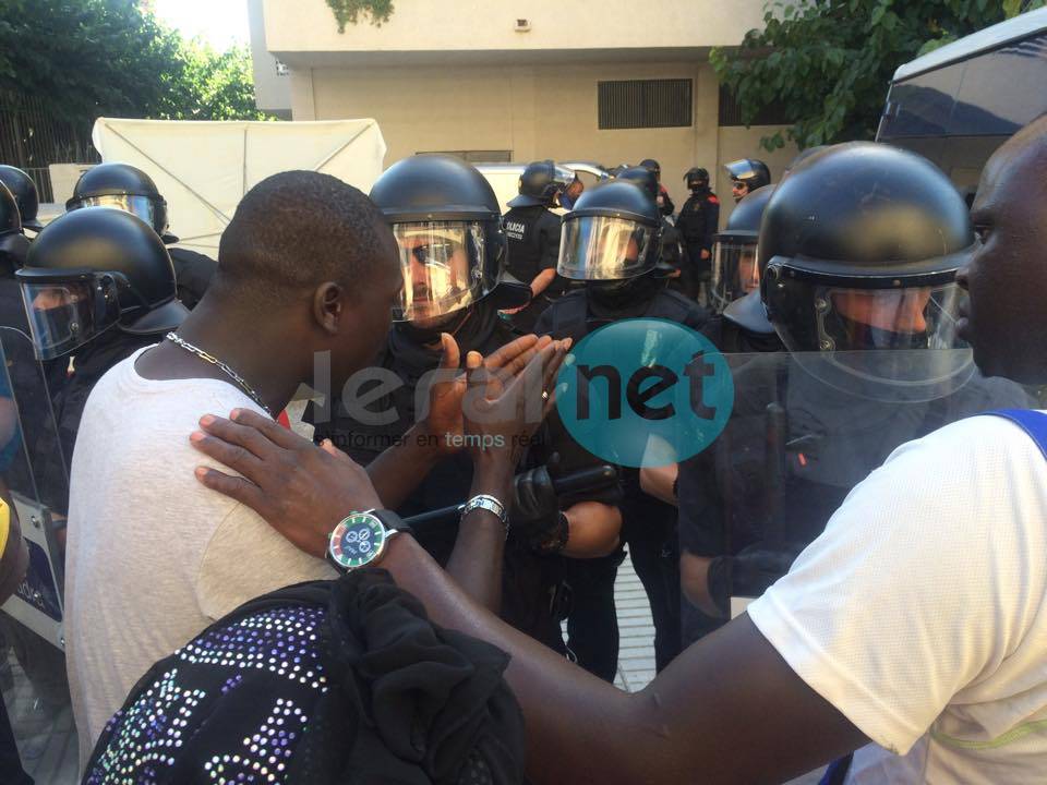 20 photos + 2 vidéos - "Assassinat" de leur compatriote en Catalogne: Les Sénégalais d'Espagne se rebellent  