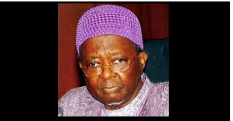 Nigeria: UN homme désigné pour être enterré vivant auprès d'un roi prend la fuite...