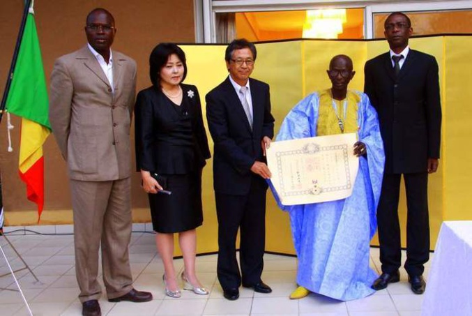 Youssou Ndour: "C'est Doudou Ndiaye Rose qui a permis à la culture sénégalaise de s’ouvrir au monde" 