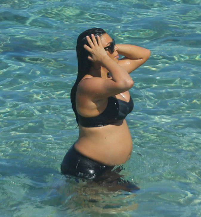 Photos - Kim Kardashian en vacances à Saint-Barth : comme un poisson dans l'eau !