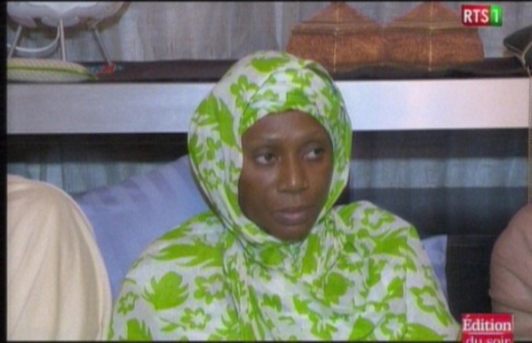Vidéo - Condoléances : Macky Sall chez Ngoné Ndour