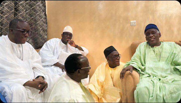 Photos / Ziar à Tivaouane : Amadou Bâ chez le Khalife général des Tidianes, Serigne Babacar Sy Photos / Ziar à Tivaouane : Amadou Bâ chez le Khalife général des Tidianes, Serigne Babacar Sy