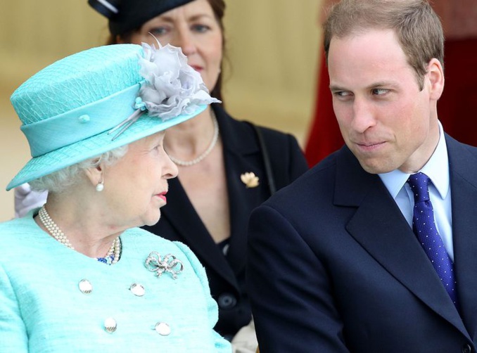 L‘émou­vante décla­ra­tion du prince William à sa grand-mère, la reine Eliza­beth II