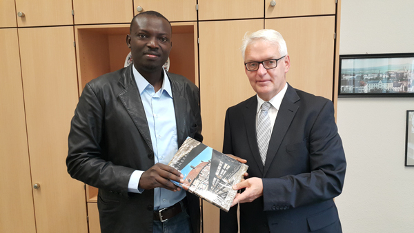 Pour son engagement humanitaire, Maguèye Badiane honoré par l’Ong "Hilfe Fur Sénégal" en Allemagne