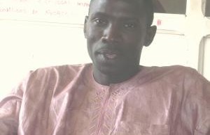 La voiture de Mansour Diop caillassée devant chez lui