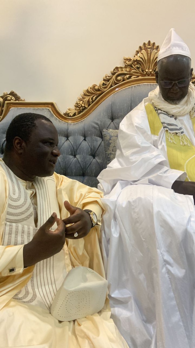 Photos/ En prélude au Grand Magal : Le Président Déthié Fall, accompagné d'une forte délégation du PRP s’est rendu à Touba, ce mardi Photos/ En prélude au Grand Magal : Le Président Déthié Fall, accompagné d'une forte délégation du PRP s’est rendu à Touba, ce mardi