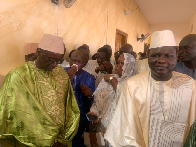 Photos/ En prélude au Grand Magal : Le Président Déthié Fall, accompagné d'une forte délégation du PRP s’est rendu à Touba, ce mardi Photos/ En prélude au Grand Magal : Le Président Déthié Fall, accompagné d'une forte délégation du PRP s’est rendu à Touba, ce mardi