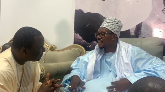 Photos/ En prélude au Grand Magal : Le Président Déthié Fall, accompagné d'une forte délégation du PRP s’est rendu à Touba, ce mardi Photos/ En prélude au Grand Magal : Le Président Déthié Fall, accompagné d'une forte délégation du PRP s’est rendu à Touba, ce mardi