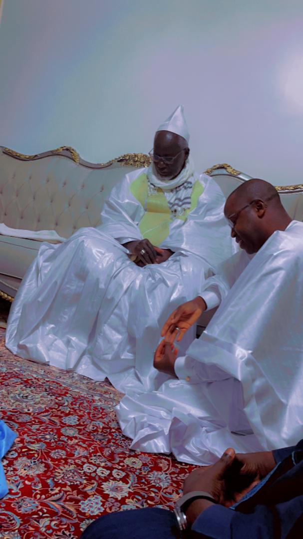 Photos/ Grand Magal de Touba : Une délégation du Parti Réew Mi a représenté le Président Idrissa Seck auprès des autorités religieuses de Touba, ce Mercredi Photos/ Grand Magal de Touba : Une délégation du Parti Réew Mi a représenté le Président Idrissa Seck auprès des autorités religieuses de Touba, ce Mercredi