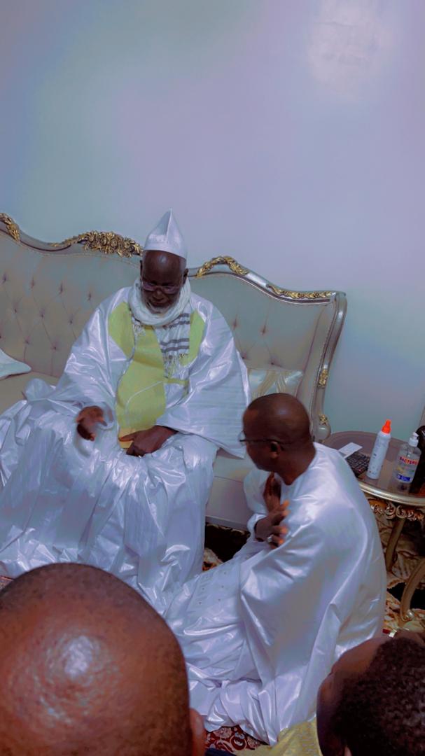 Photos/ Grand Magal de Touba : Une délégation du Parti Réew Mi a représenté le Président Idrissa Seck auprès des autorités religieuses de Touba, ce Mercredi Photos/ Grand Magal de Touba : Une délégation du Parti Réew Mi a représenté le Président Idrissa Seck auprès des autorités religieuses de Touba, ce Mercredi