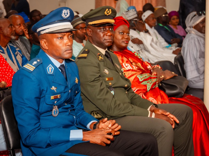 Photos/ Jean Baptiste TINE, Ministre de l’Intérieur et de la Sécurité publique au nouveau Gouverneur de Saint-Louis : "Votre expérience est un atout précieux pour la région" Photos/ Jean Baptiste TINE, Ministre de l’Intérieur et de la Sécurité publique au nouveau Gouverneur de Saint-Louis : "Votre expérience est un atout précieux pour la région"