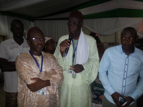 Le ministre Moustapha Diop vole au secours des pèlerins bloqués à Dakar