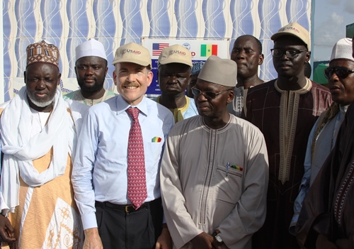L’Ambassadeur des Etats-Unis inaugure le Centre de traitement des semences de Kaolack