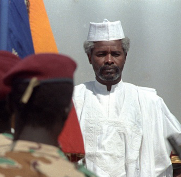 Pour préparer sa fuite, Hissein Habré avait demandé au trésorier général du Tchad de lui mettre 3,5 milliards dans des sacs, révèle un témoin