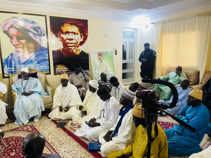 Photos: Papa Toby Gaye, DG de la Sénélec, poursuit sa visite à Thiénaba, auprès du Khalife Serigne Assane Seck