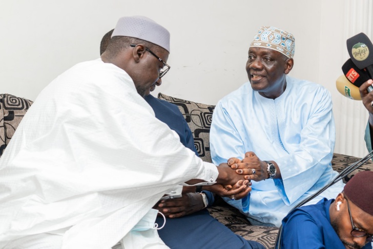 Photos/ Promotion de l'Économie Sociale et Solidaire à Tivaoune : Visite de courtoisie au Khalif Général des Tidianes Photos/ Promotion de l'Économie Sociale et Solidaire à Tivaoune : Visite de courtoisie au Khalif Général des Tidianes