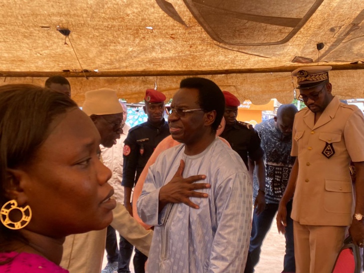 En déplacement à Mbour : Mme Khady Diène Gaye et une délégation gouvernementale, présentent les condoléances aux familles des victimes En déplacement à Mbour : Mme Khady Diène Gaye et une délégation gouvernementale, présentent les condoléances aux familles des victimes