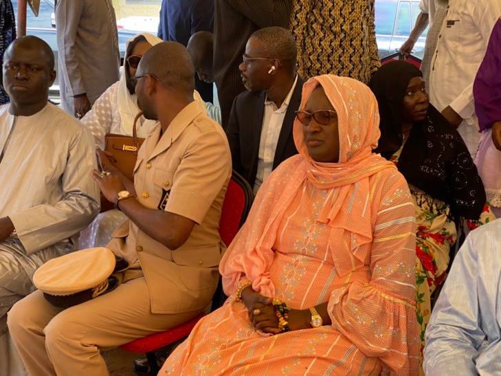 En déplacement à Mbour : Mme Khady Diène Gaye et une délégation gouvernementale, présentent les condoléances aux familles des victimes En déplacement à Mbour : Mme Khady Diène Gaye et une délégation gouvernementale, présentent les condoléances aux familles des victimes