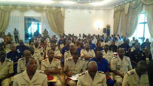 Burkina Faso :  Les soldats putchistes annoncent la démission du Président Kafando et la dissolution du gouvernement