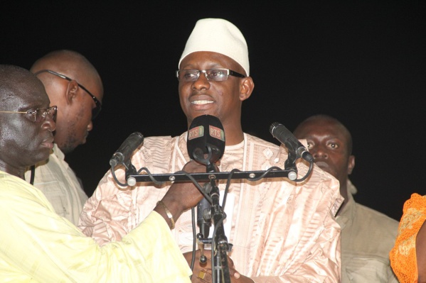 Macky Sall octroie 150 millions aux femmes mareyeuses du Marché central au poisson de Pikine et du PAD