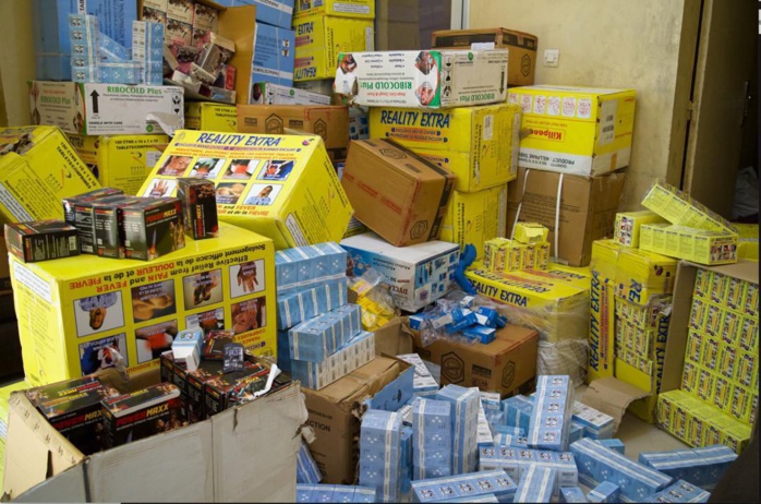 Kaffrine: Saisies de médicaments et de devises d’une contrevaleur totale de 620 millions FCfa Kaffrine: Saisies de médicaments et de devises d’une contrevaleur totale de 620 millions FCfa