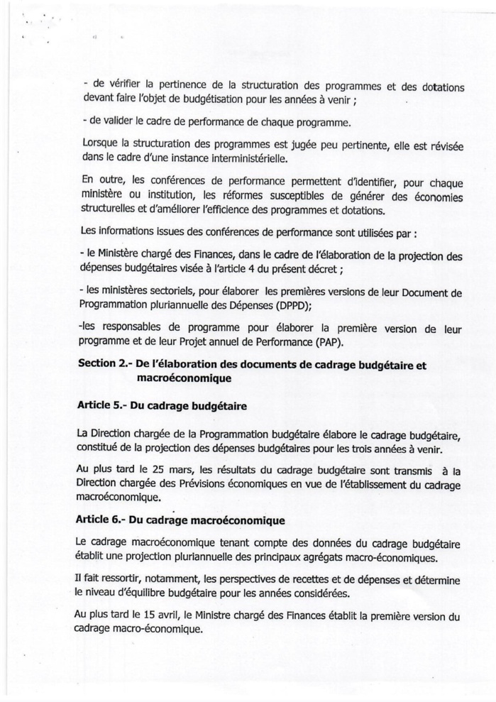 Réponse au journaliste de Walf TV : Cheikh Diba exonéré de toute responsabilité sur les chiffres – Preuve par décret Réponse au journaliste de Walf TV : Cheikh Diba exonéré de toute responsabilité sur les chiffres – Preuve par décret