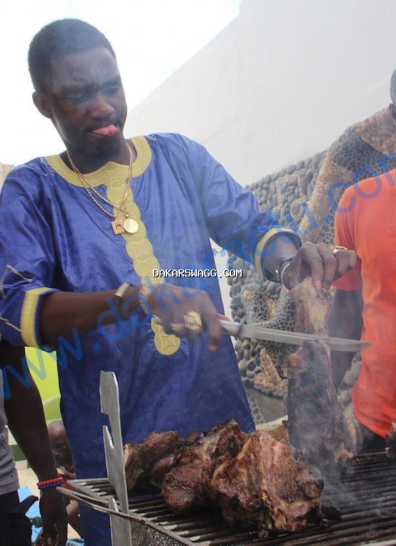 (5photos) Tabaski 2015 : L’ambiance chez la famille de Wally Seck