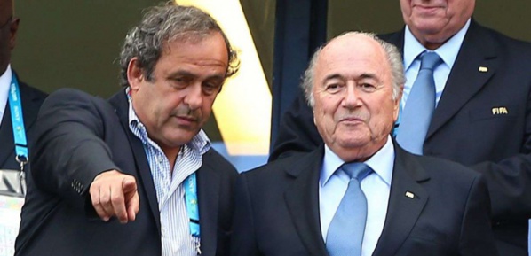 Corruption à la Fifa: La presse française n'est pas Blatter, mais... Platini!