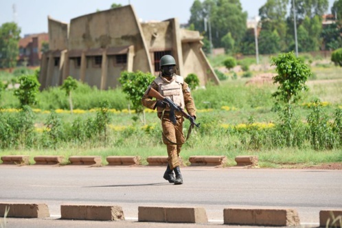 Burkina Faso : l’armée cerne les ex-putschistes à Ouagadougou