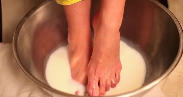 Une astuce pour avoir de beaux pieds en 10 minutes