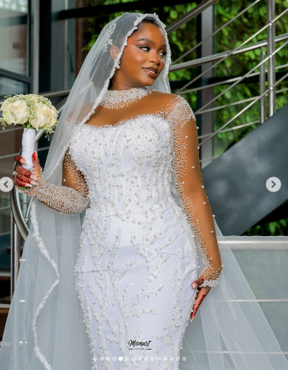 Mariage avec Bril Fight: admirez la magnifique robe de Dieyna Baldé (Photos) Mariage avec Bril Fight: admirez la magnifique robe de Dieyna Baldé (Photos)
