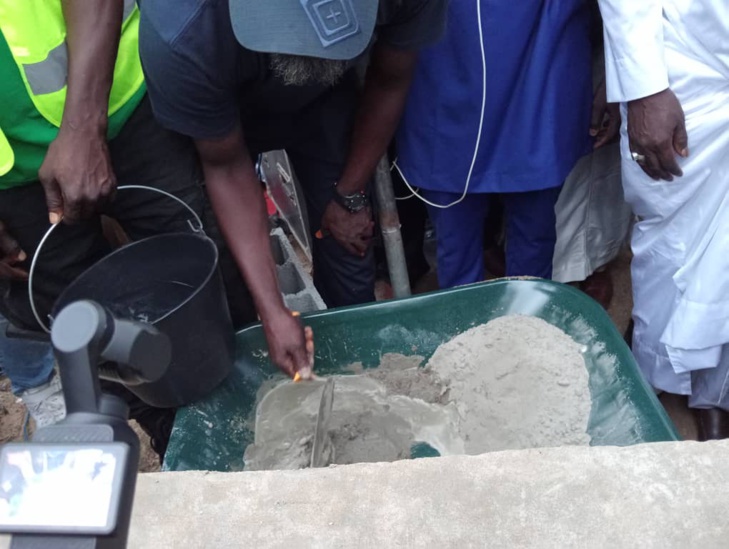 Photos/ Colobane: Pose de la Première pierre d'un Centre de santé, doté d’un laboratoire d’analyses d’un coût de 2 milliards de FCfa Photos/ Colobane: Pose de la Première pierre d'un Centre de santé, doté d’un laboratoire d’analyses d’un coût de 2 milliards de FCfa