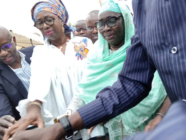 Photos/ Colobane: Pose de la Première pierre d'un Centre de santé, doté d’un laboratoire d’analyses d’un coût de 2 milliards de FCfa Photos/ Colobane: Pose de la Première pierre d'un Centre de santé, doté d’un laboratoire d’analyses d’un coût de 2 milliards de FCfa