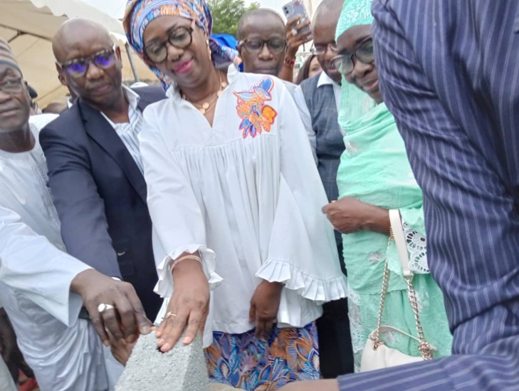 Photos/ Colobane: Pose de la Première pierre d'un Centre de santé, doté d’un laboratoire d’analyses d’un coût de 2 milliards de FCfa Photos/ Colobane: Pose de la Première pierre d'un Centre de santé, doté d’un laboratoire d’analyses d’un coût de 2 milliards de FCfa