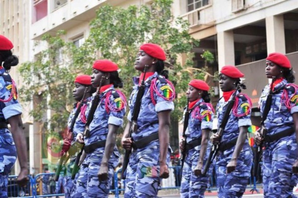 Police : Les officiers de police ont un double mandat de servir et de protéger le public