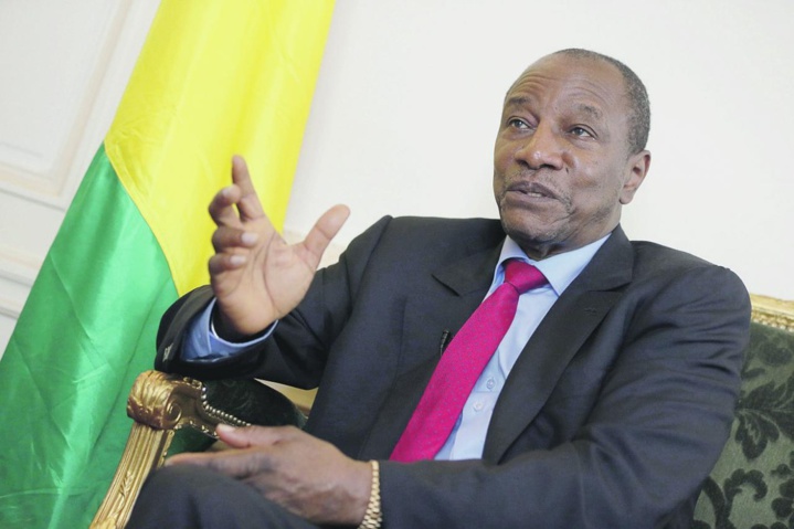 Demande de report du vote en Guinée : Alpha Condé ferme les frontières, Cellou Dalein risque la prison