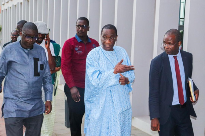 Eléctions législatives anticipées : Racine SY décline les grands axes de son programme de campagne Eléctions législatives anticipées : Racine SY décline les grands axes de son programme de campagne