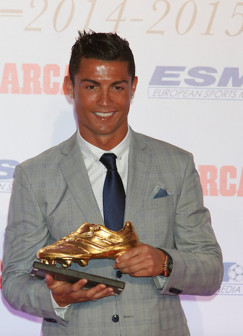 Photos - Cristiano Ronaldo : sa collection de Souliers d'or s'agrandit !