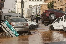 Espagne / Valence sous les eaux: Une catastrophe naturelle entraîne 95 morts et des disparus