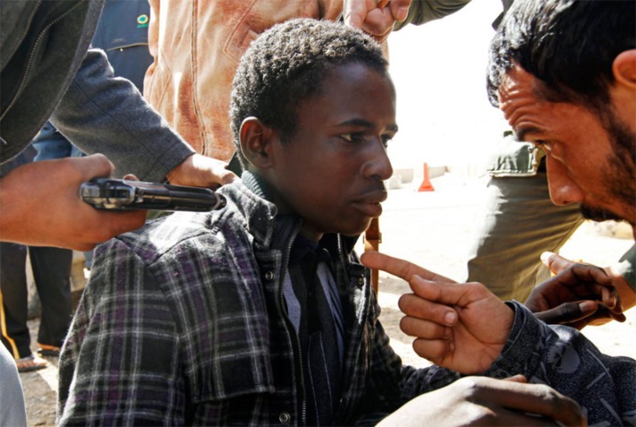 Chine : Un Africain viole une étudiante chinoise, la foule lui coupe le sexe au couteau 