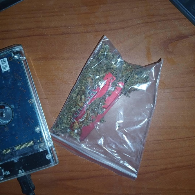 Possession de chanvre indien : 7 individus arrêtés entre Yarakh et Ouakam (Photos) Possession de chanvre indien : 7 individus arrêtés entre Yarakh et Ouakam (Photos)