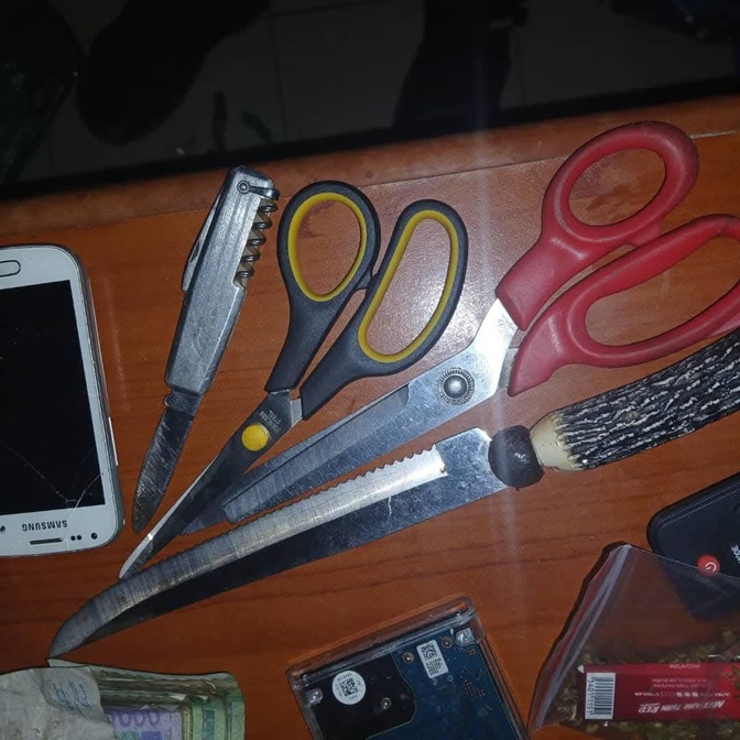 Possession de chanvre indien : 7 individus arrêtés entre Yarakh et Ouakam (Photos) Possession de chanvre indien : 7 individus arrêtés entre Yarakh et Ouakam (Photos)