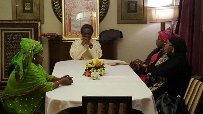Serigne Modou Kara Mbacké réconcilie la chanteuse Mada Bâ avec sa sœur Awa Bâ (images)