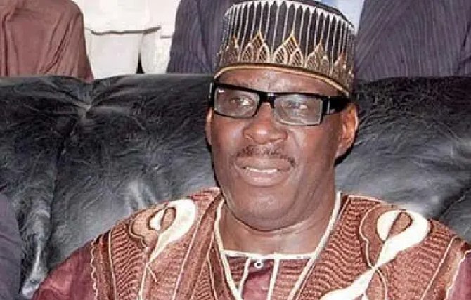 Hommage à Alioune Badara Bèye :  « Adieu l’homme de Nder en flamme » …Par Majib Sène