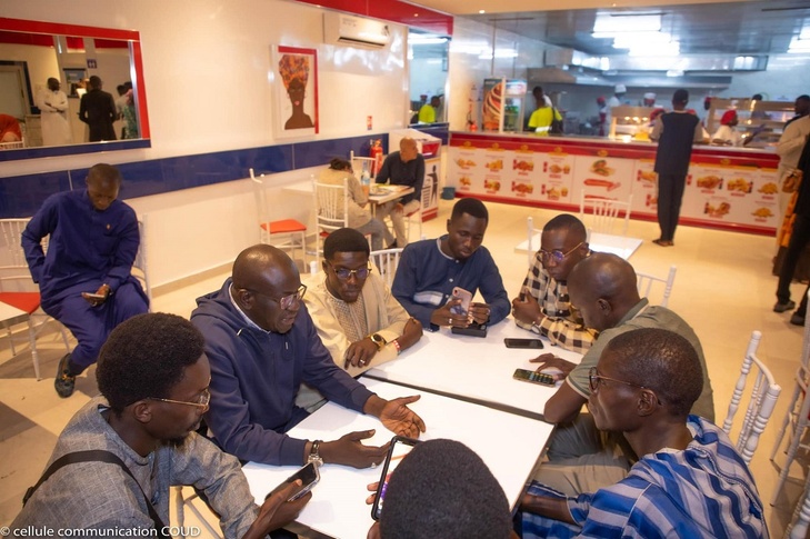 Une bonne nouvelle annoncée au COUD : Djolof Chicken débarque au campus social... Une bonne nouvelle annoncée au COUD : Djolof Chicken débarque au campus social...