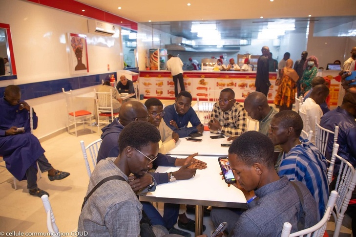 Une bonne nouvelle annoncée au COUD : Djolof Chicken débarque au campus social... Une bonne nouvelle annoncée au COUD : Djolof Chicken débarque au campus social...