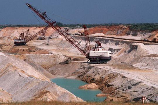 Environnement et ressources minières : Suspendre pour préserver"