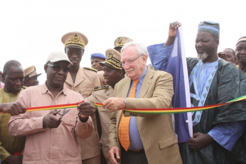 Inauguration du système d’adduction d’eau de Diawara avec le Secrétaire d’Etat à l’hydraulique rural, Diéne Faye