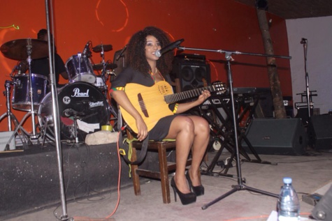 6 photos - Le duo Adiouza-Ma Khoudia Keita en live au Just 4 U